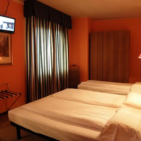 Hotel Corona-2